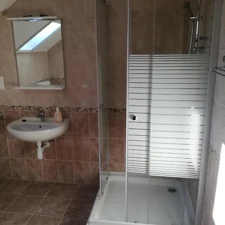 Kaptarlevegos Vendeghaz * Fuzesgyarmat