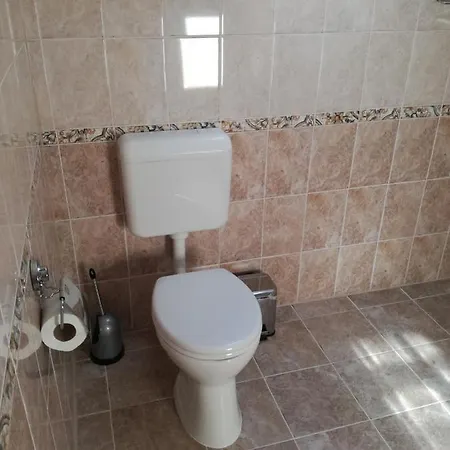 Kaptarlevegos Vendeghaz Guest house *