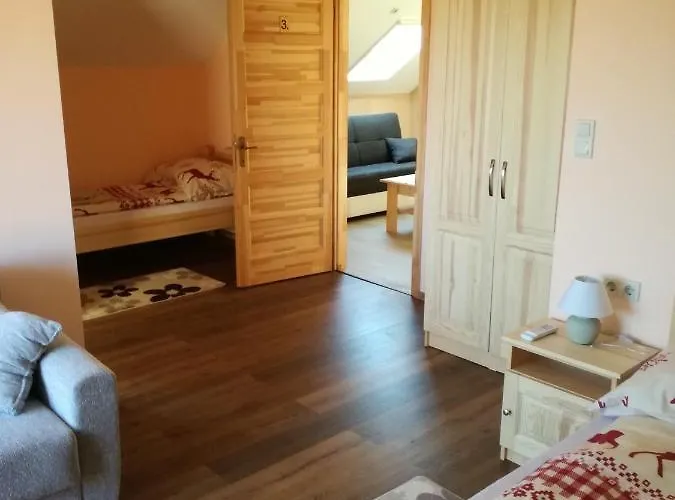 Kaptarlevegos Vendeghaz Πανσιόν 4*
