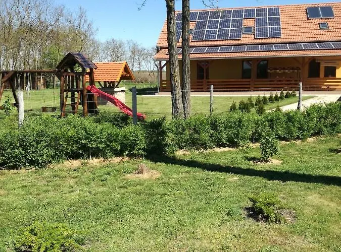 Kaptarlevegos Vendeghaz Гостевой дом
